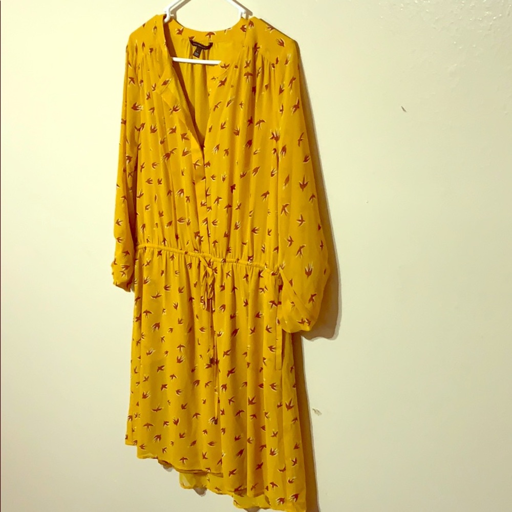 SIGNATURE STUDIO dress. Large.
